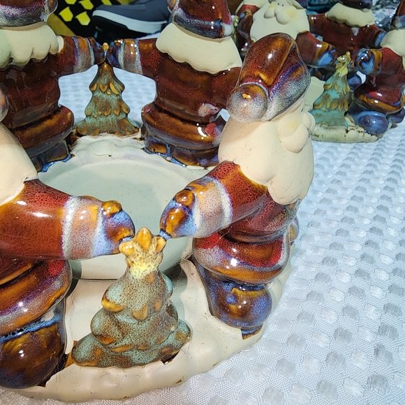 CIRCLE OF SANTAS EUC LARGE CANDLE HOLDER SET OF 4 SET CERAMIC CHRISTMAS TIME - Picture 9 of 9